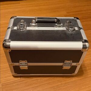 Locking Cosmetic Storage Case